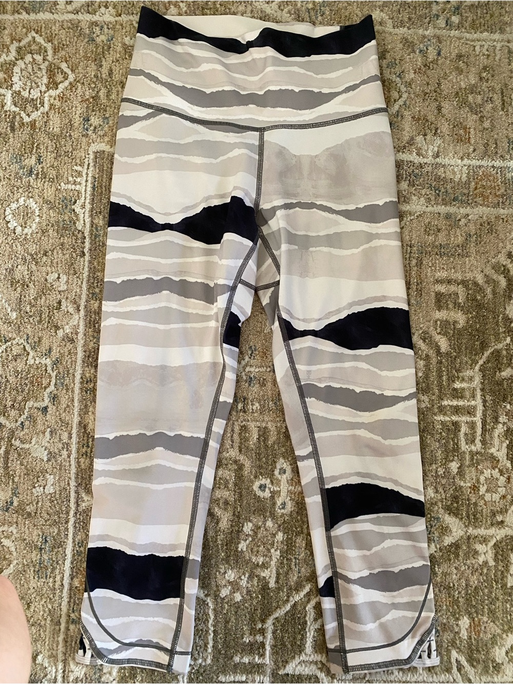 Lululemon Like New Leggings - Gray & Black